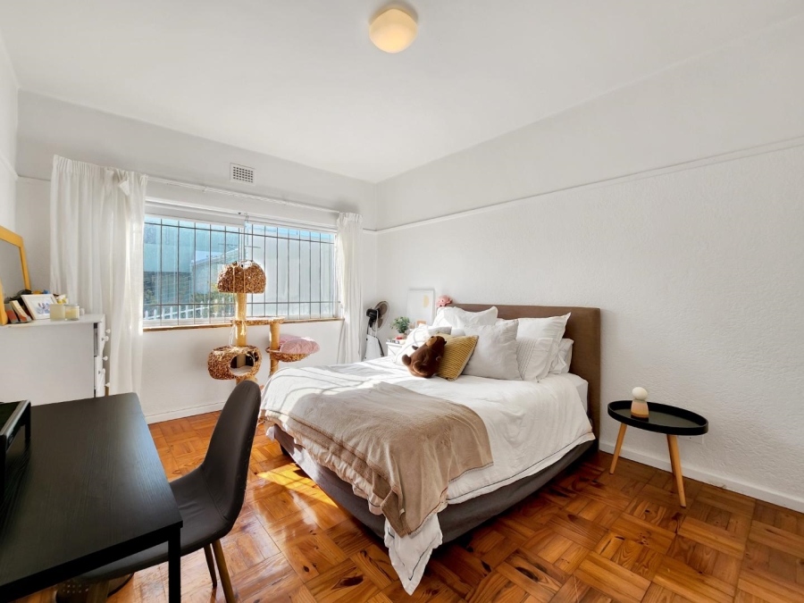 To Let 1 Bedroom Property for Rent in Vredehoek Western Cape